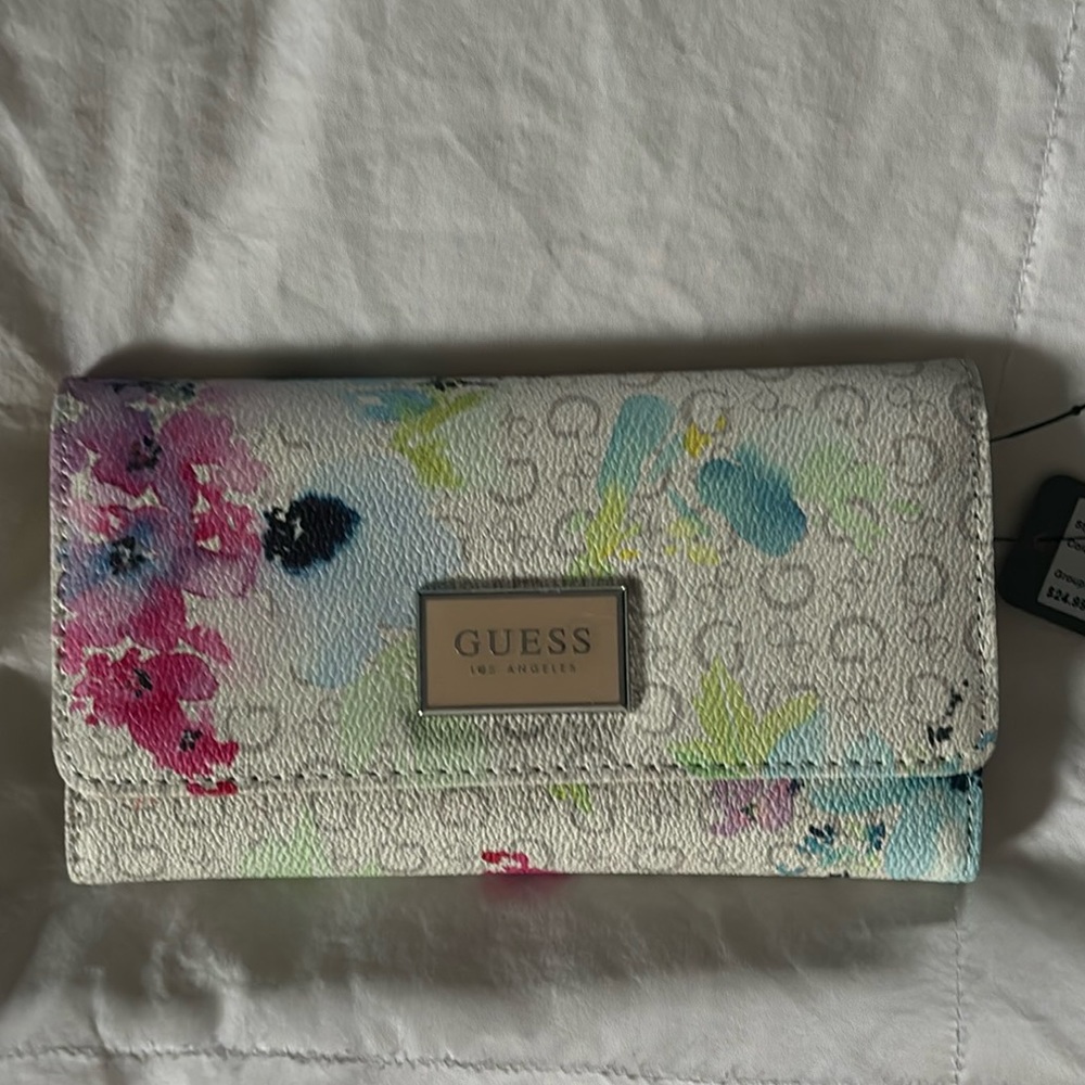 Guess Wallet - Picture 2 of 5